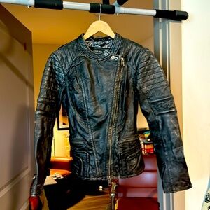 Harley Davidson Leather Moto Jacket Women’s Small